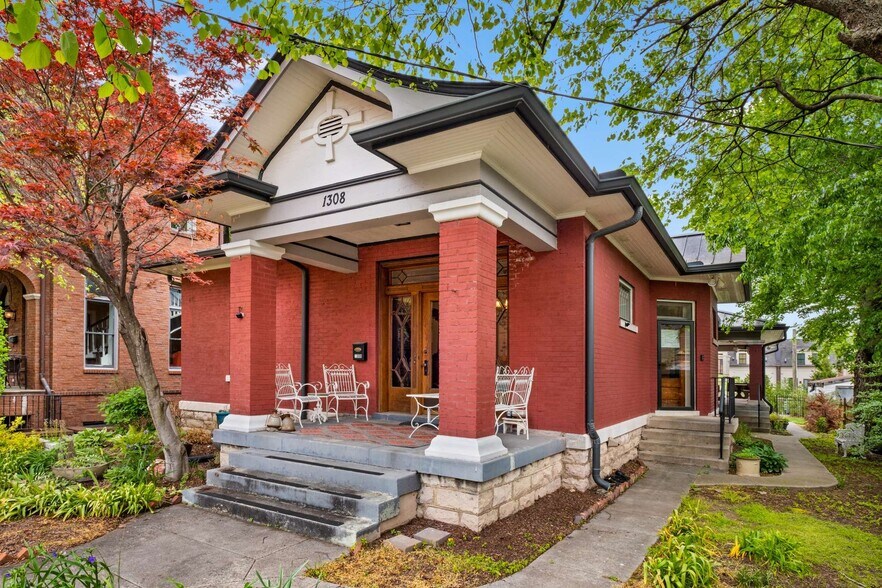 More Photos Of 1308 6th Ave N, Nashville Office Residential For Sale
