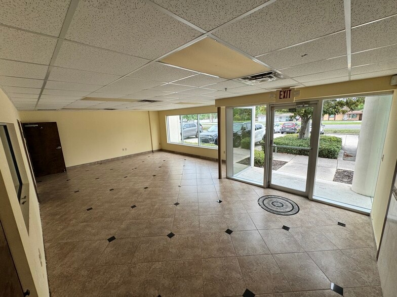 More Photos Of 4333 Silver Star Rd, Orlando Warehouse For Sale