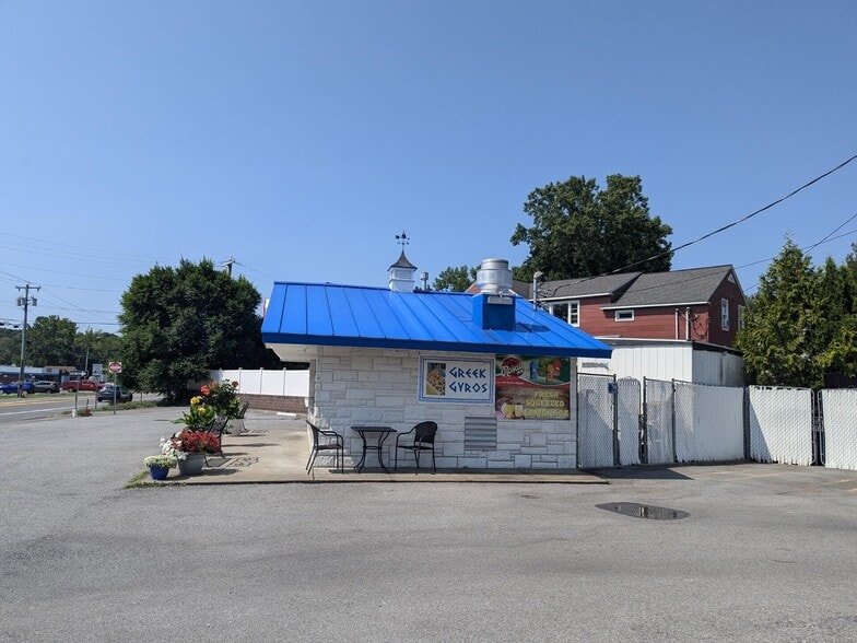 Primary Photo Of 119 Lakehill Rd, Burnt Hills Restaurant For Sale