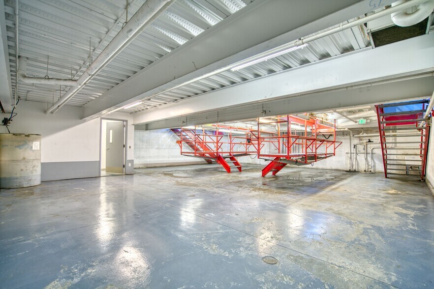 More Photos Of 165 S McCaslin Blvd, Louisville Auto Repair For Lease