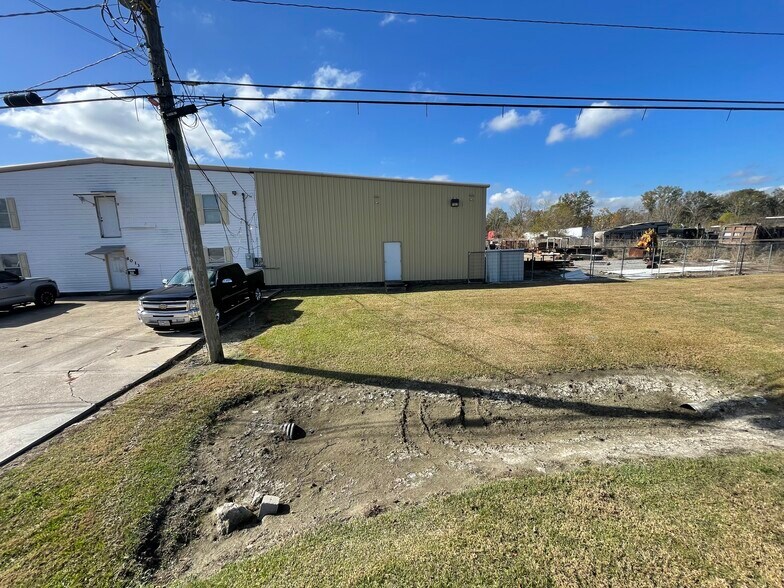More Photos Of 1013 Bert St, La Place Warehouse For Sale