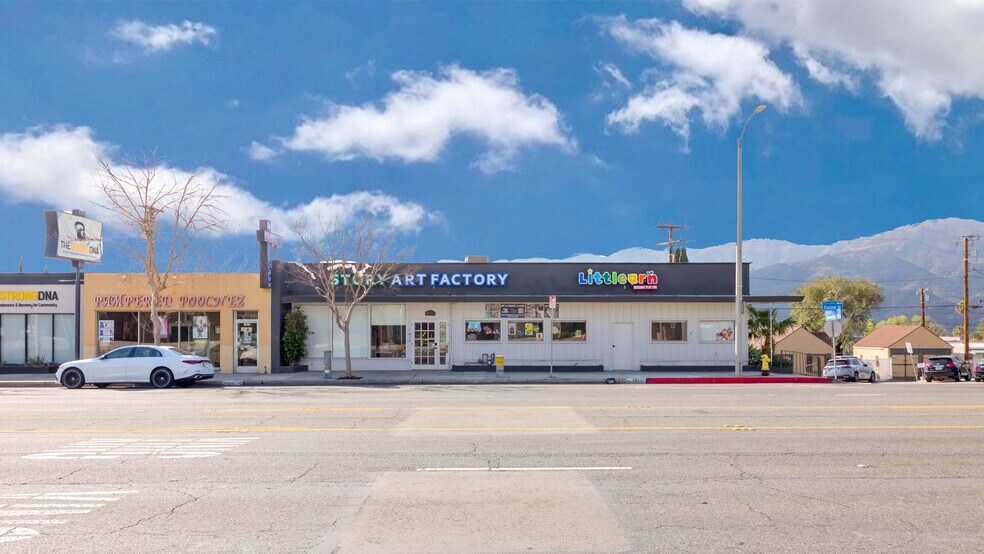 More Photos Of 2870 Foothill Blvd, La Crescenta Office For Sale