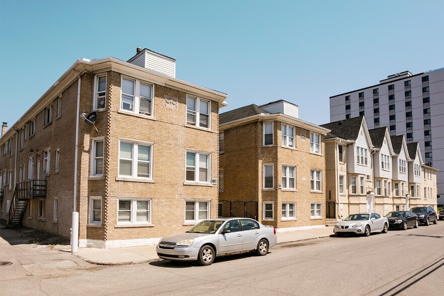 More Photos Of 7720 Pitt St, Detroit Apartments For Sale