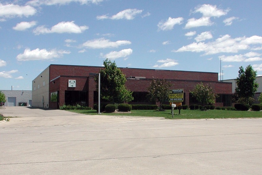 Primary Photo Of 7522 Baron Ct, Canton Township Warehouse For Lease