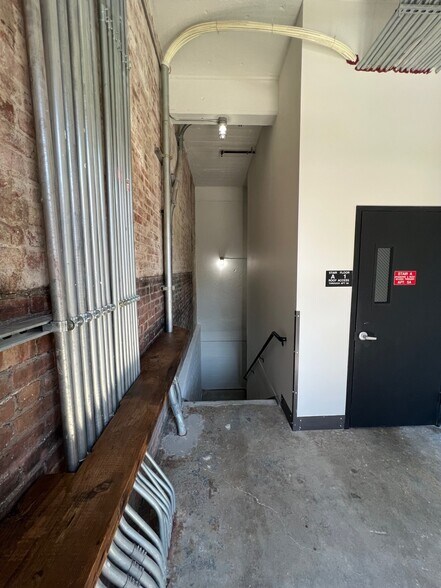 More Photos Of 190 Christopher Columbus Dr, Jersey City Office Residential For Lease