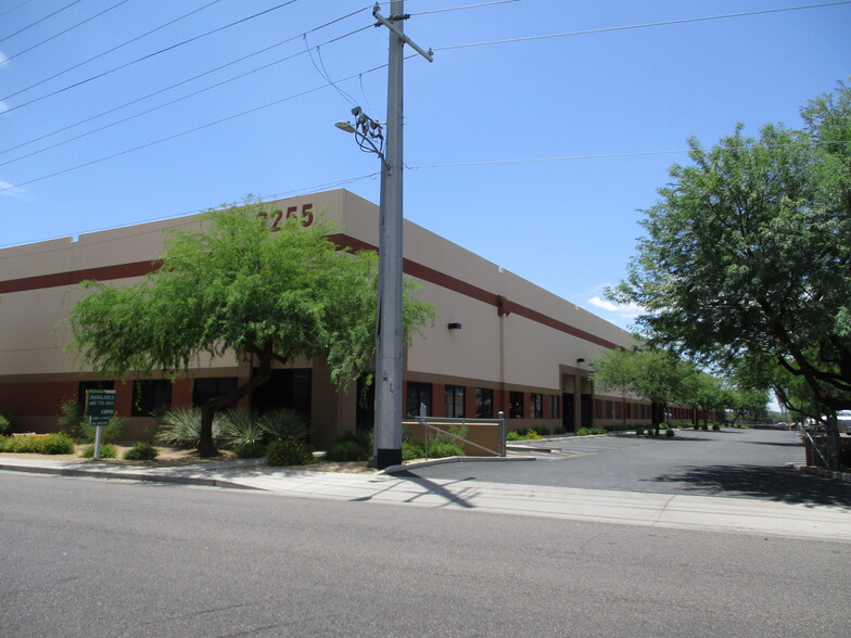 Primary Photo Of 2255 W Desert Cove Ave, Phoenix Warehouse For Lease