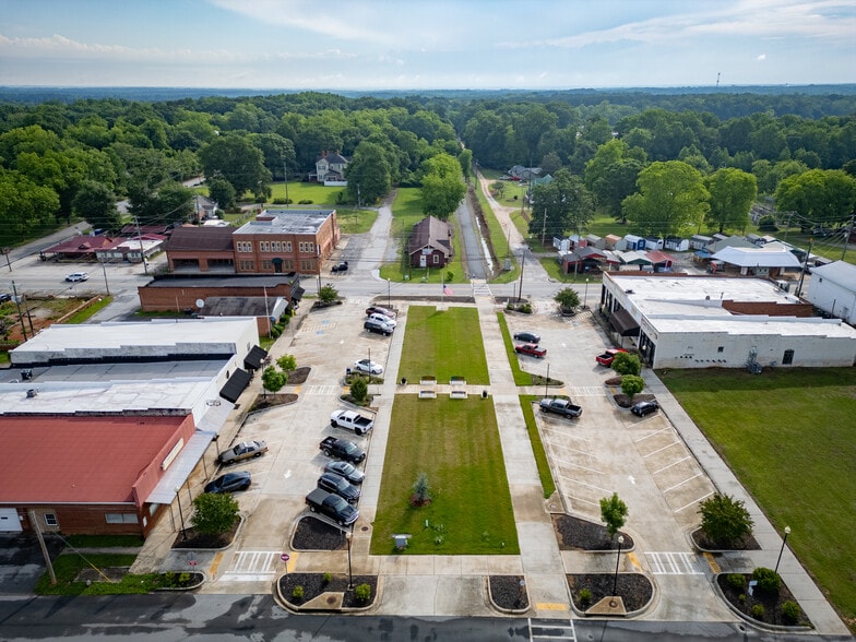 More Photos Of 3095 Highway 11 S, Mansfield Freestanding For Sale