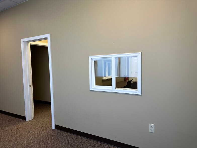 More Photos Of 17 McKean Ave, Charleroi Medical For Lease