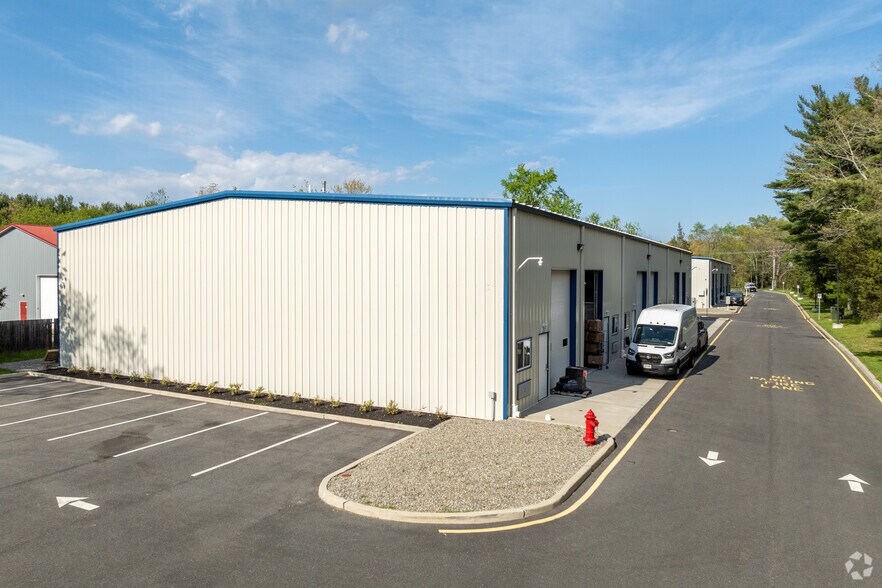 More Photos Of 504 Whitesville Rd, Jackson Warehouse For Lease