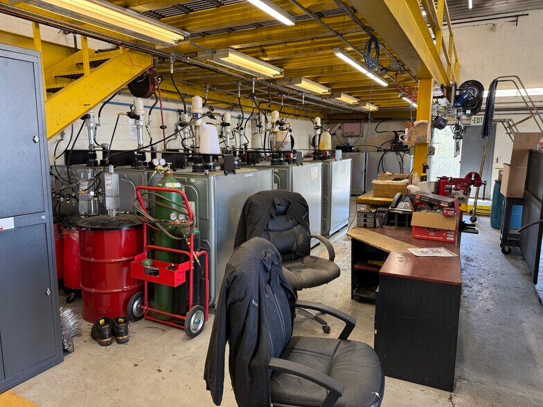 More Photos Of 4881 Pittsburgh Rd, Harrisville Light Distribution For Sale