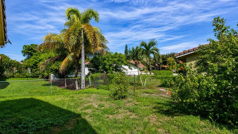 More Photos Of 11281 NW 39th St, Coral Springs Multifamily For Sale