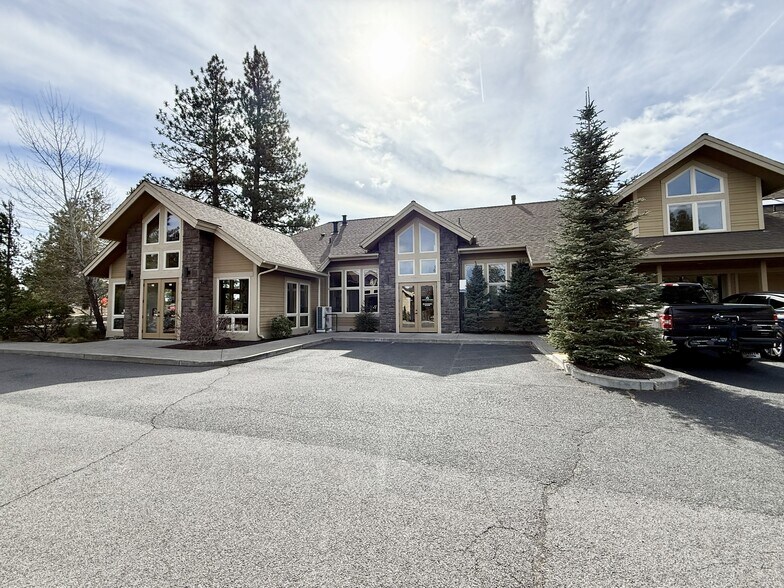 Primary Photo Of 593 NW York Dr, Bend Office For Lease