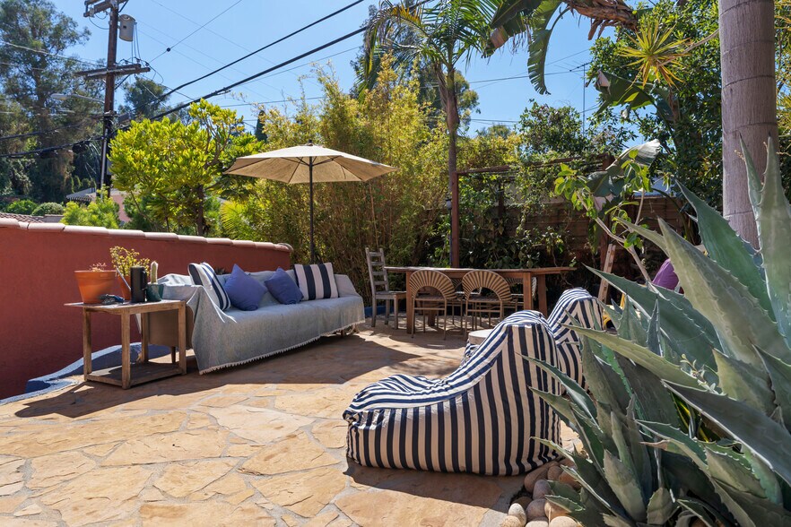 More Photos Of 1501 Westerly Ter, Los Angeles Apartments For Sale