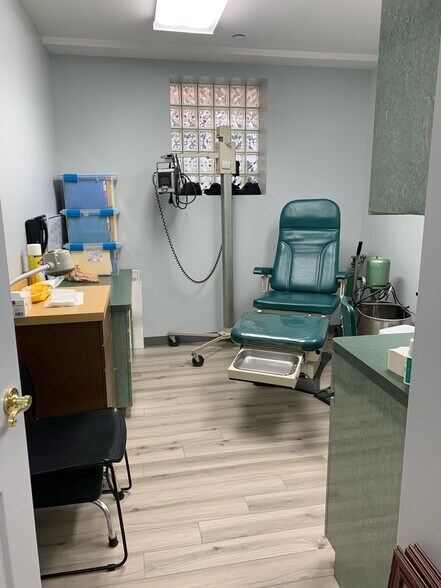 Primary Photo Of 1911 Avenue L, Brooklyn Medical For Lease