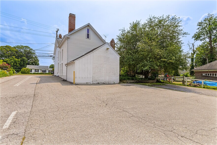 More Photos Of 410 Main St, Reisterstown Medical For Lease