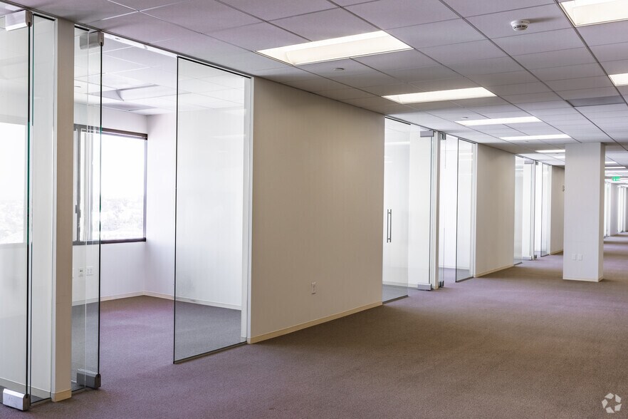 Photo of 20th Floor Ste 2000