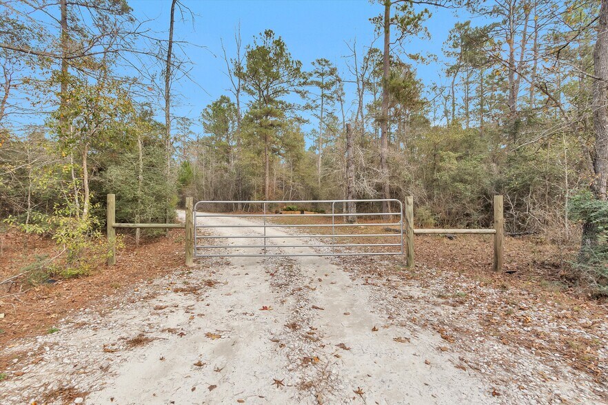 More Photos Of 215 FM 2929 Rd, Huntsville Land For Sale