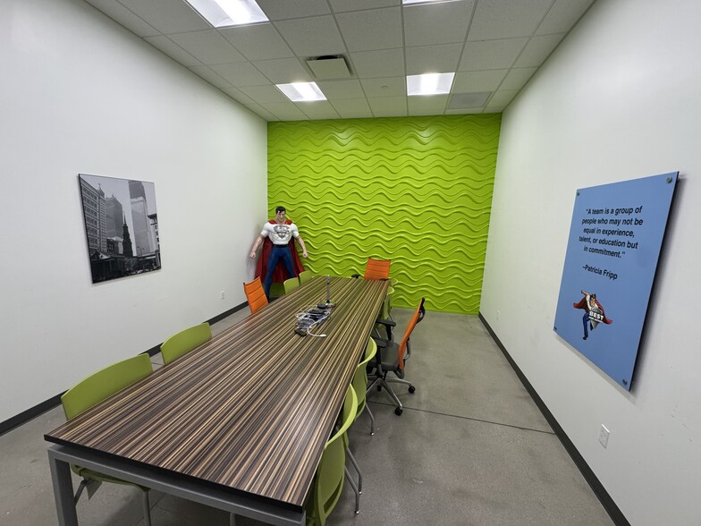 More Photos Of 1455 Rail Head Blvd, Naples Warehouse For Lease