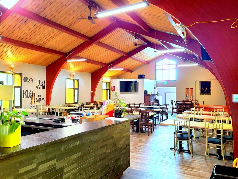 More Photos Of 394 Alfred St, Corunna Restaurant For Sale