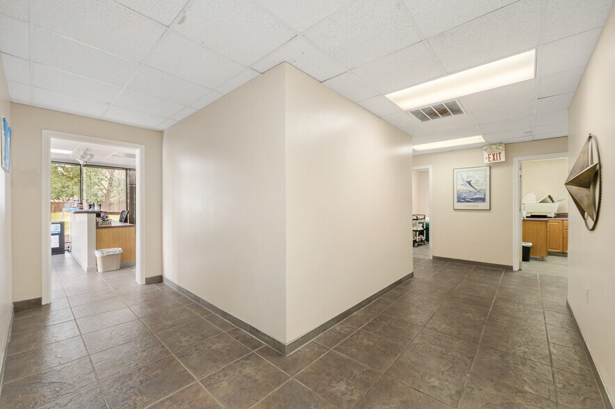 More Photos Of 3480 W Main St, League City Medical For Sale