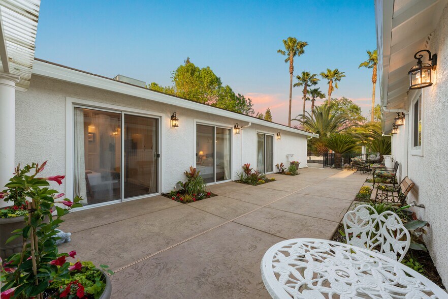 More Photos Of 3734 Hollister Ave, Carmichael Assisted Living For Sale