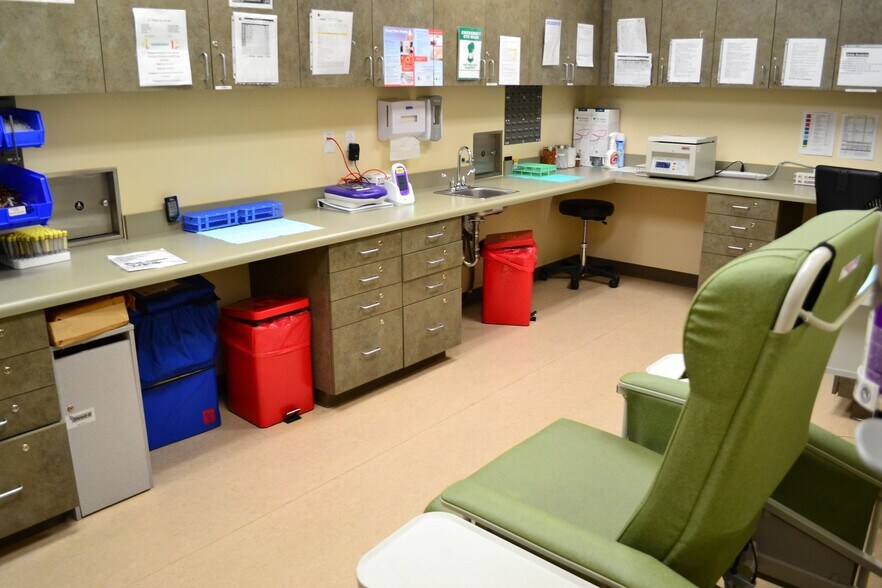 More Photos Of 1690 Universe Cir, Oxnard Medical For Lease
