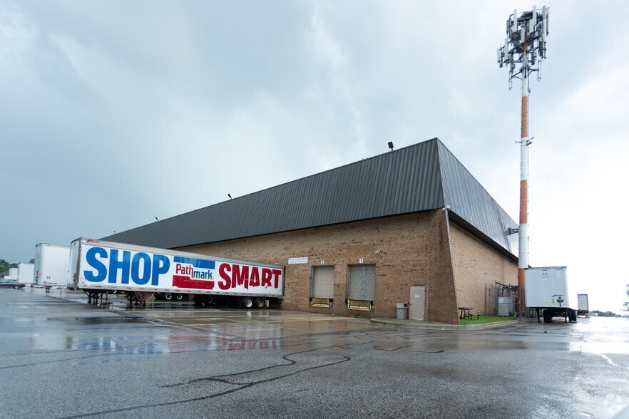 More Photos Of 9611 Pulaski Park Dr, Middle River Warehouse For Lease