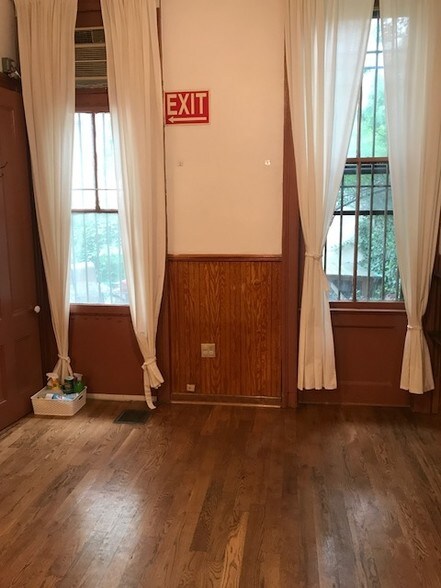 More Photos Of 581 Jersey Ave, Jersey City Storefront Retail Residential For Sale