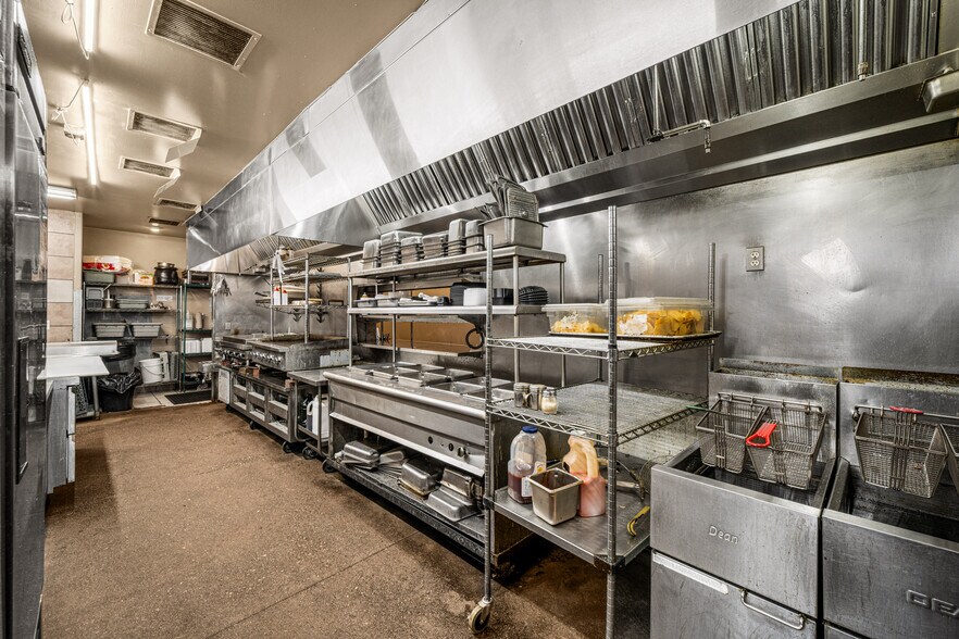 More Photos Of 105 S Tiffany Dr, Pueblo Restaurant For Sale