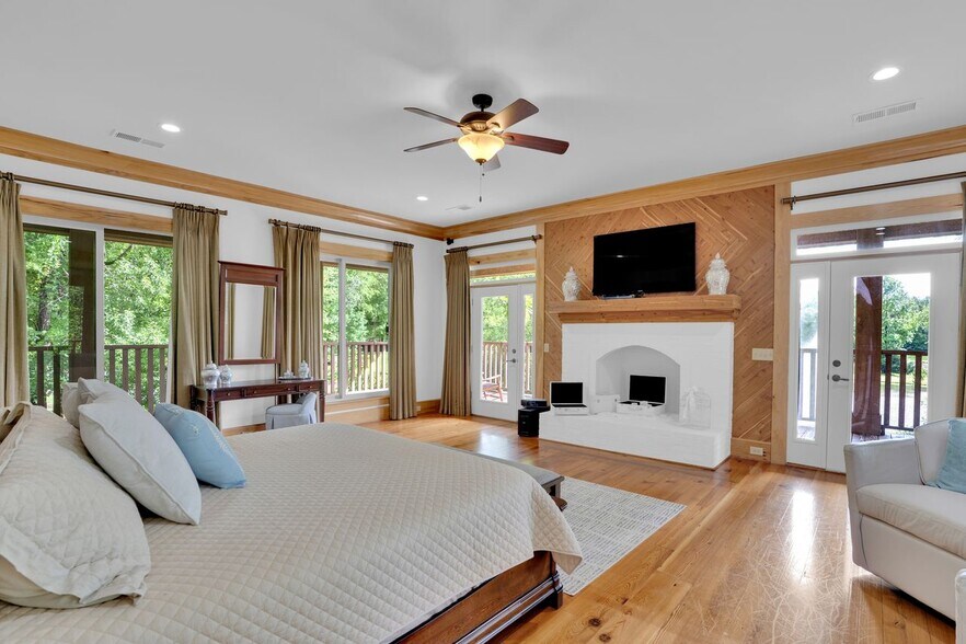 More Photos Of 1530 Buck Hill Rd, Ridgeway Industrial For Sale