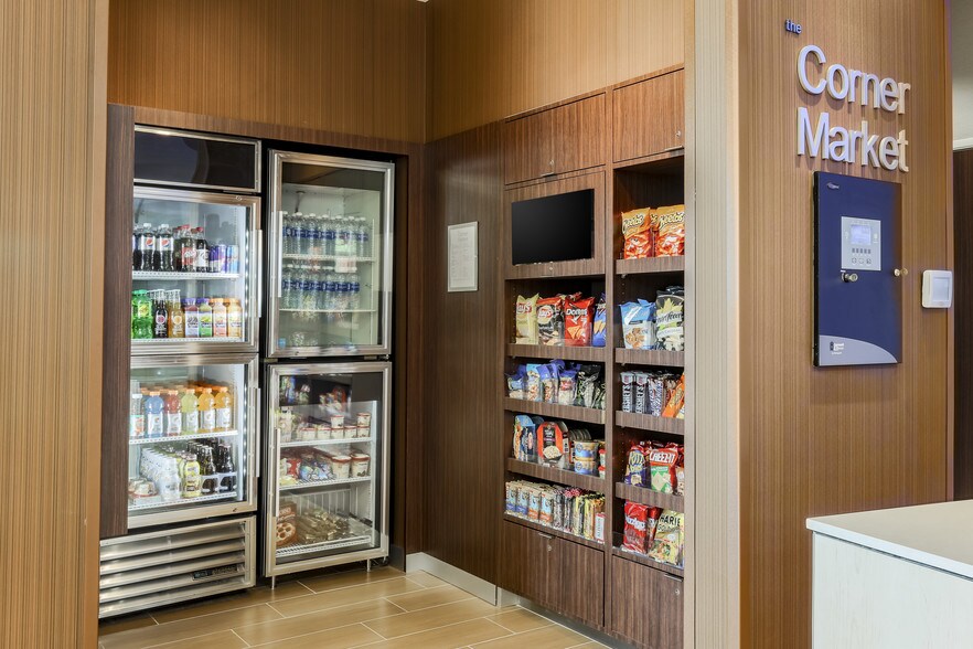 More Photos Of 5207 Big Spring Hwy, Snyder Hotel For Sale