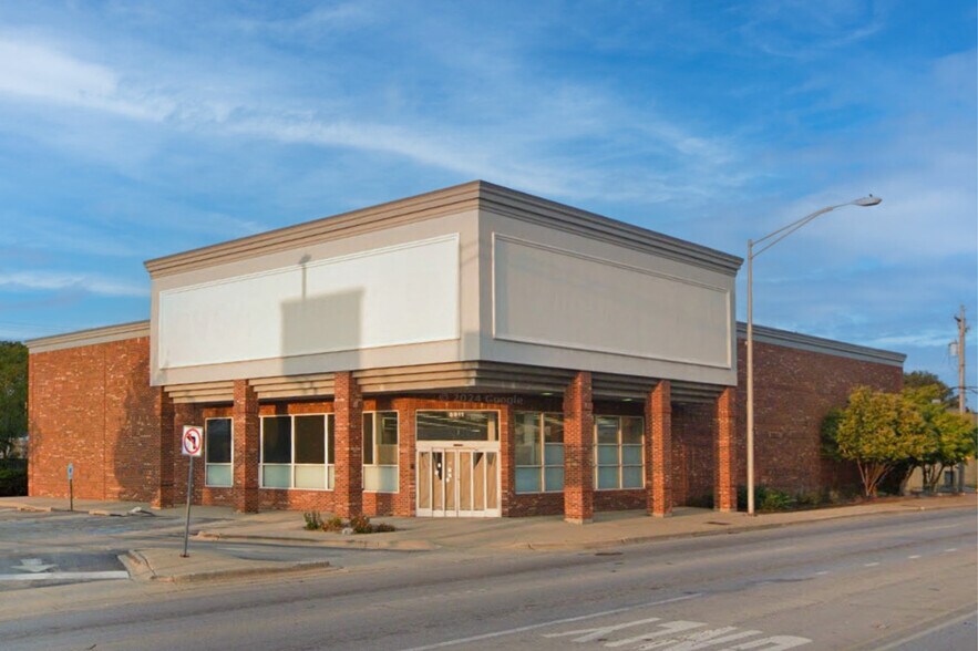 Primary Photo Of 8911 Ogden Ave, Brookfield Drugstore For Lease