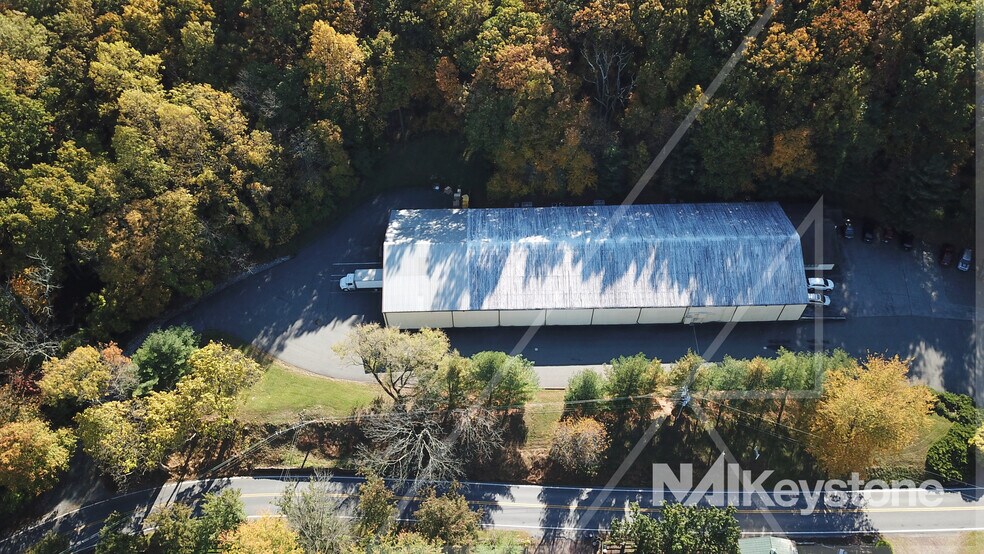 More Photos Of 448 Imperial Dr, Mohnton Warehouse For Sale