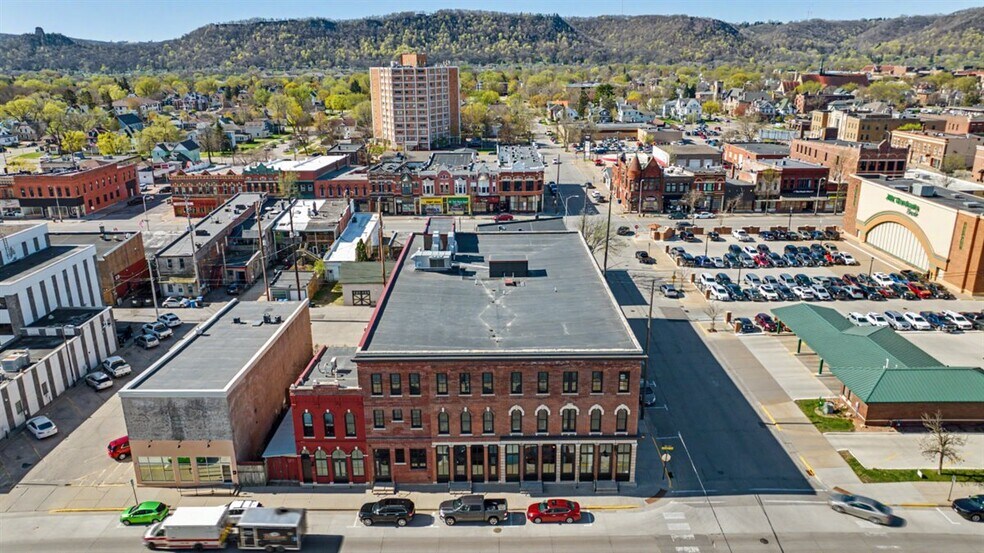 More Photos Of 102 Walnut St, Winona Office Residential For Sale