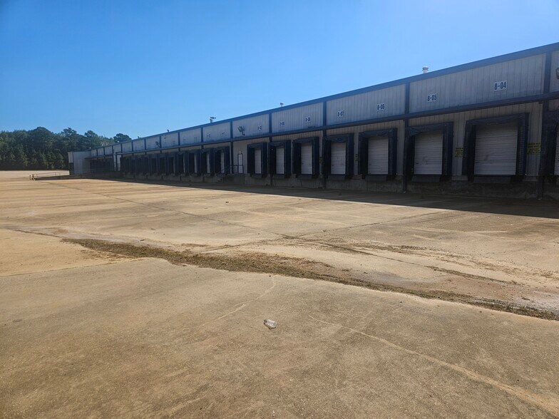 More Photos Of 2938 Brown Rd, Marshall Distribution For Sale