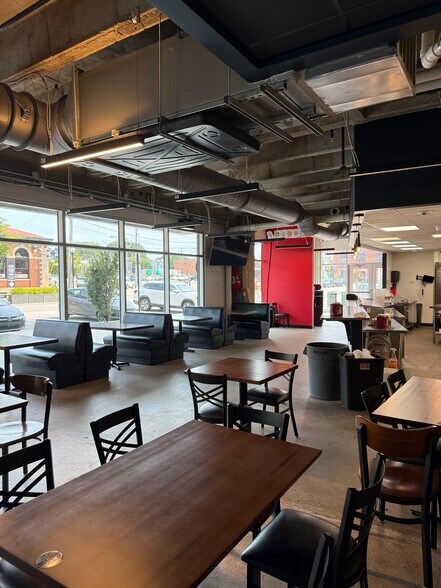 More Photos Of 103 E 3rd St, Covington Apartments For Lease
