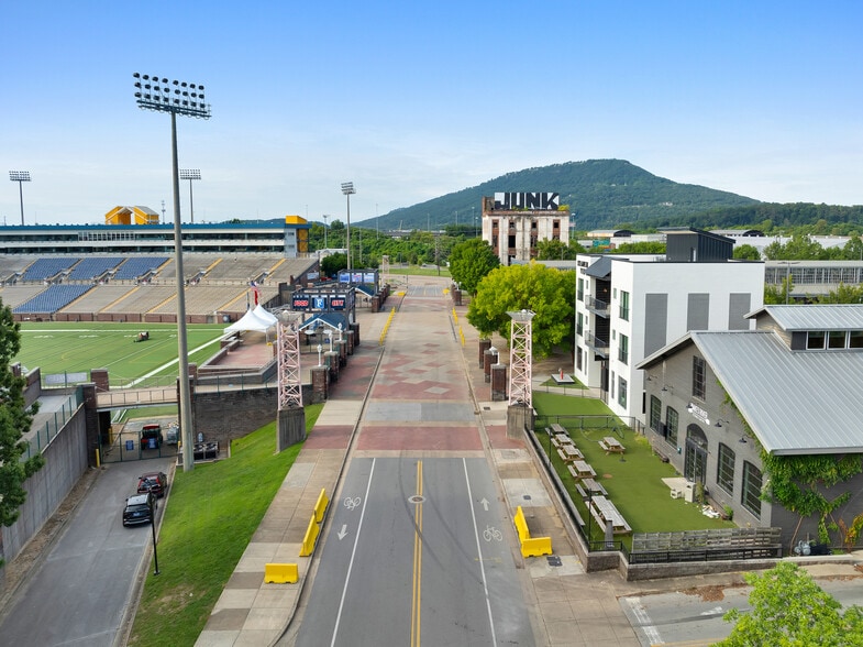 More Photos Of 1791 Reggie White Blvd, Chattanooga Restaurant For Lease