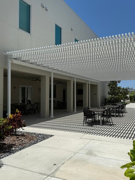 More Photos Of 11541 Trinity Blvd, Trinity Office For Lease