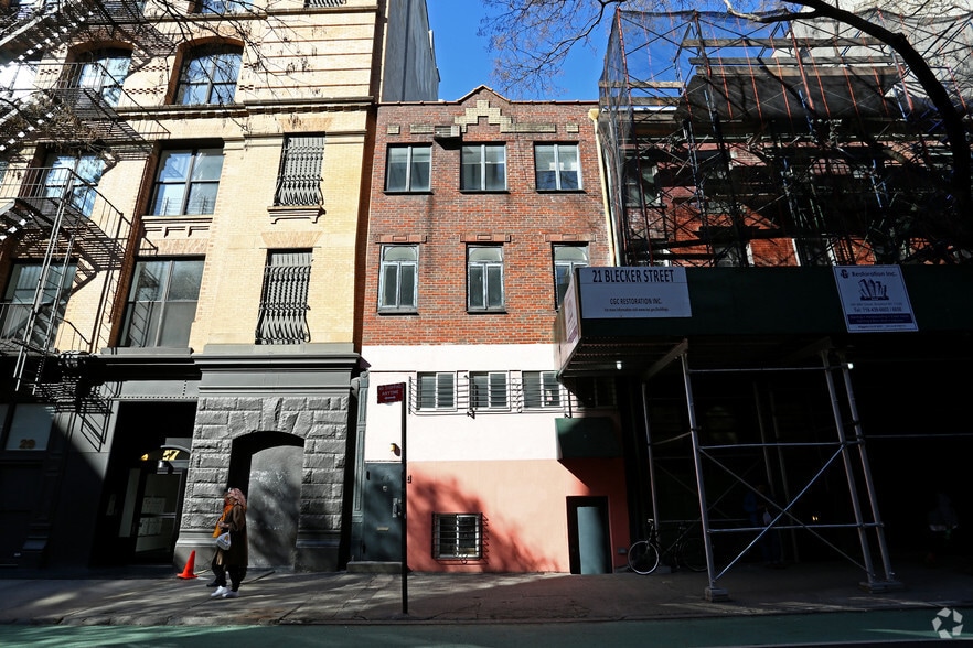 More Photos Of 25 Bleecker St, New York Apartments For Sale