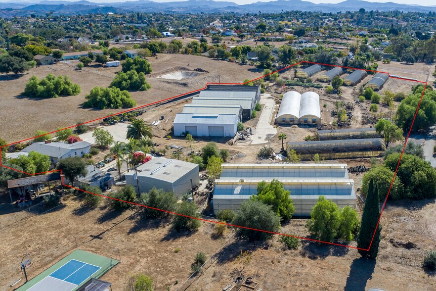 More Photos Of 1881 Fuerte St, Fallbrook Garden Center For Sale