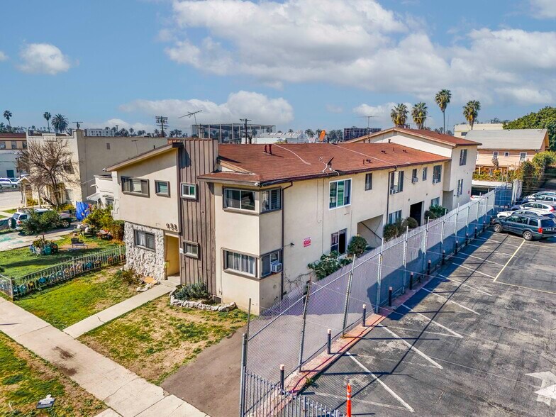 Primary Photo Of 933 S Norton Ave, Los Angeles Apartments For Sale