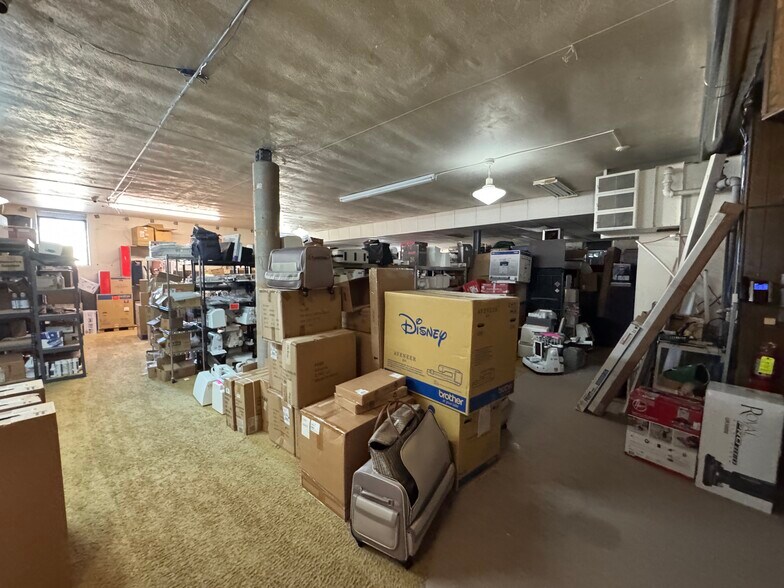 More Photos Of 223 E Main Ave, Bismarck Showroom For Sale
