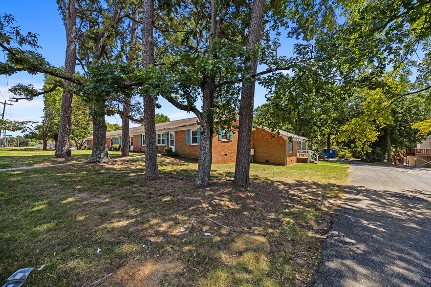 More Photos Of 2501 Vanstory St, Greensboro Apartments For Sale
