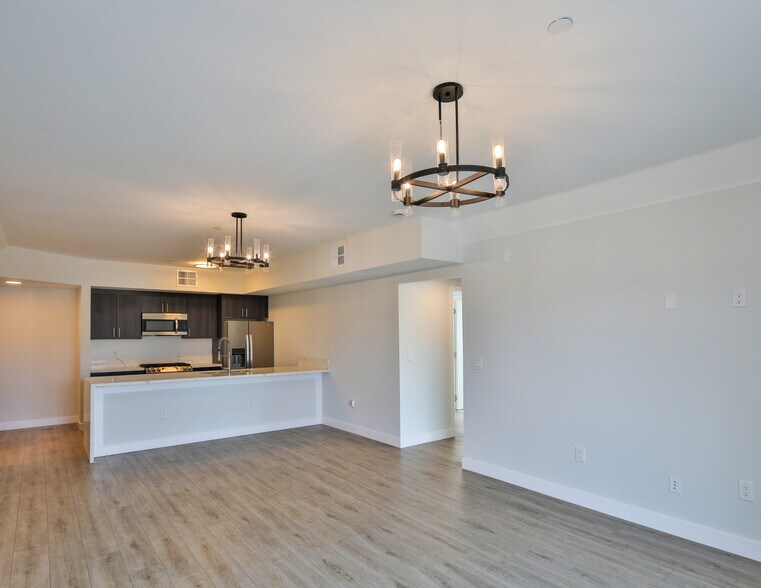 More Photos Of 1300 W Mission Blvd, Pomona Apartments For Sale