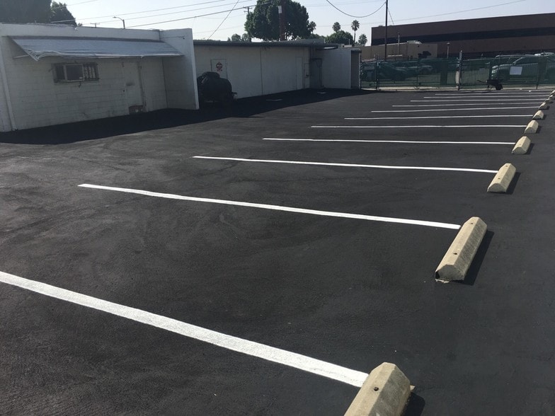 More Photos Of 323-325 N 1st Ave, Arcadia Freestanding For Lease