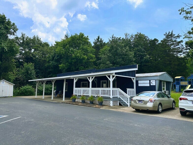 More Photos Of 5742 Seminary Rd, Smyrna Religious Facility For Sale