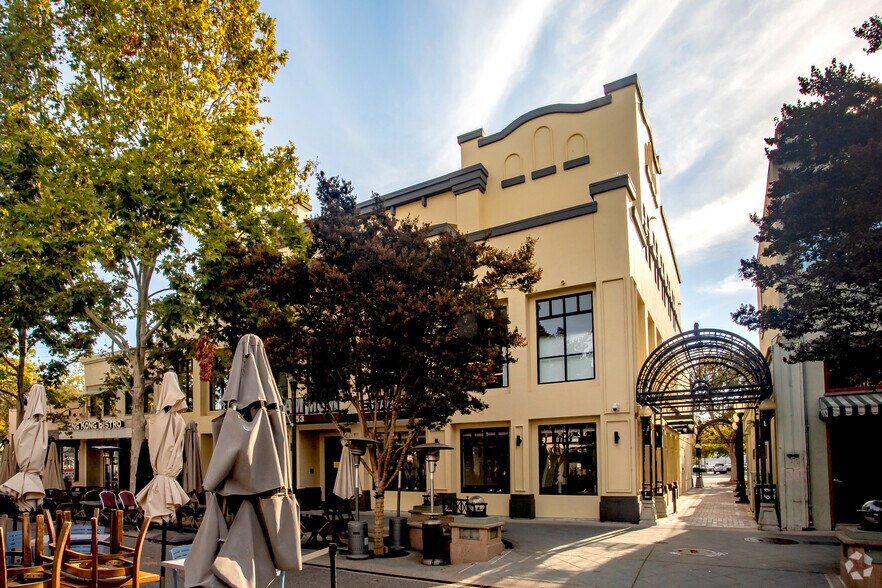 More Photos Of 153 Castro St, Mountain View Storefront Retail Office For Lease