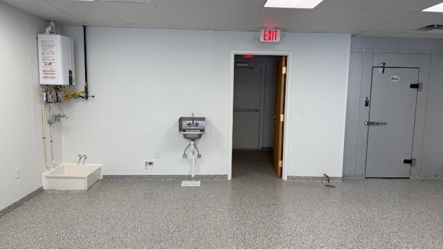 More Photos Of 2714 Bomar Ave, Dallas Restaurant For Lease