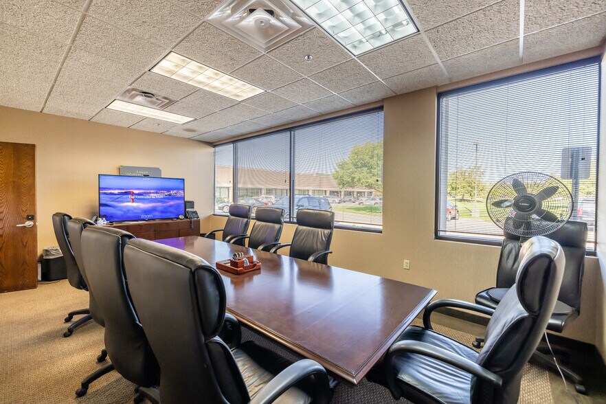 More Photos Of 500 Canal View Blvd, Rochester Unknown For Lease