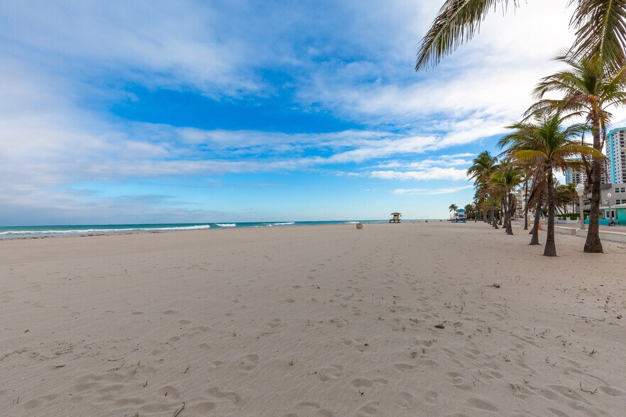 More Photos Of 345 Monroe St, Hollywood Apartments For Sale